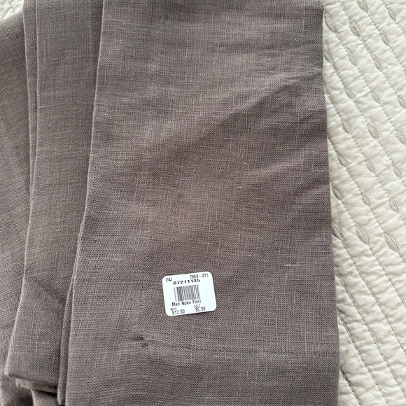 Set of Gray Cloth Napkins- Pottery Barn - Picture 2 of 4